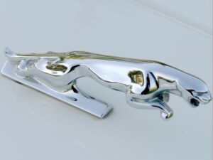 Groenouwe Jaguar XJ 6